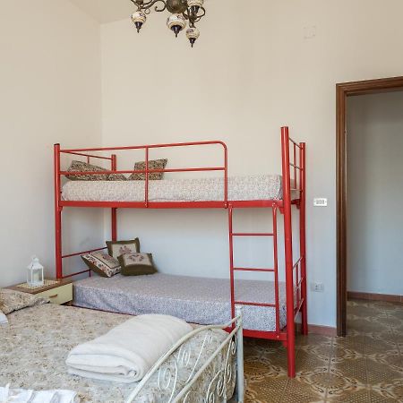 Villetta Lucia Taviano  Exterior foto